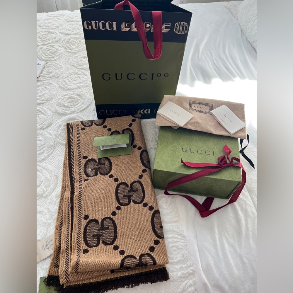 Gucci monogram wool scarf in brown